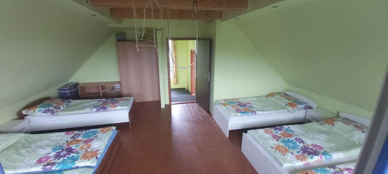 Chata U Rybnika Mšecké Žehrovice Kültér fotó
